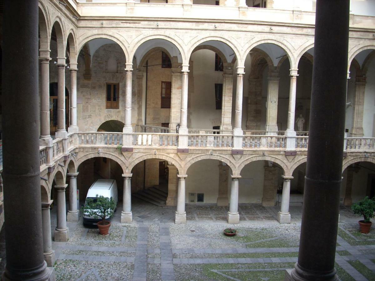 Casa Clo Alla Cattedrale パレルモ エクステリア 写真